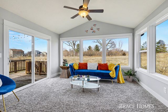 2929 E Morgan Trail, Rockford, MI 49341