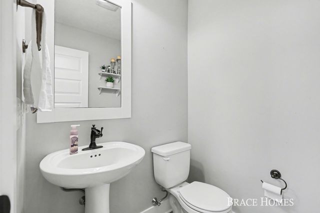 2929 E Morgan Trail, Rockford, MI 49341