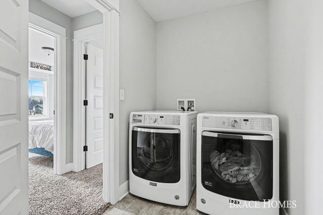 2929 E Morgan Trail, Rockford, MI 49341