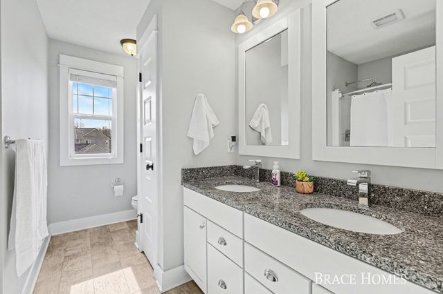 2929 E Morgan Trail, Rockford, MI 49341