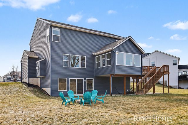 2929 E Morgan Trail, Rockford, MI 49341