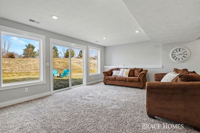 2929 E Morgan Trail, Rockford, MI 49341