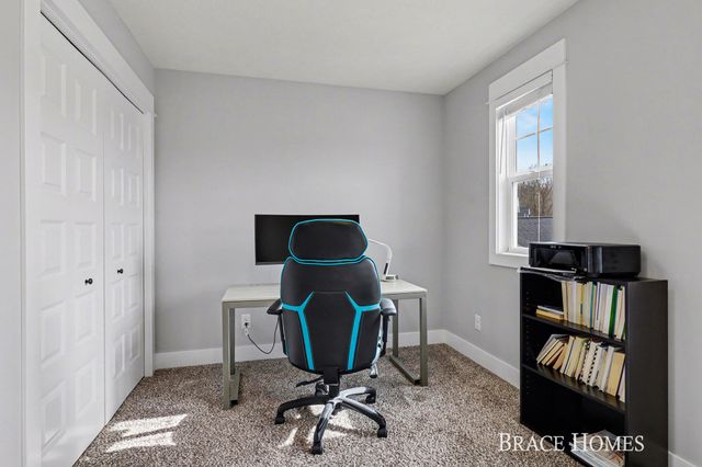 2929 E Morgan Trail, Rockford, MI 49341