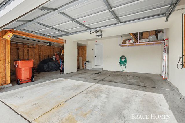 2929 E Morgan Trail, Rockford, MI 49341