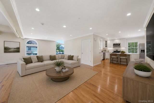 85-02 165th Street, Jamaica Hills, NY 11432