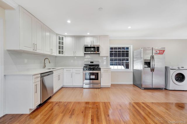 85-02 165th Street, Jamaica Hills, NY 11432