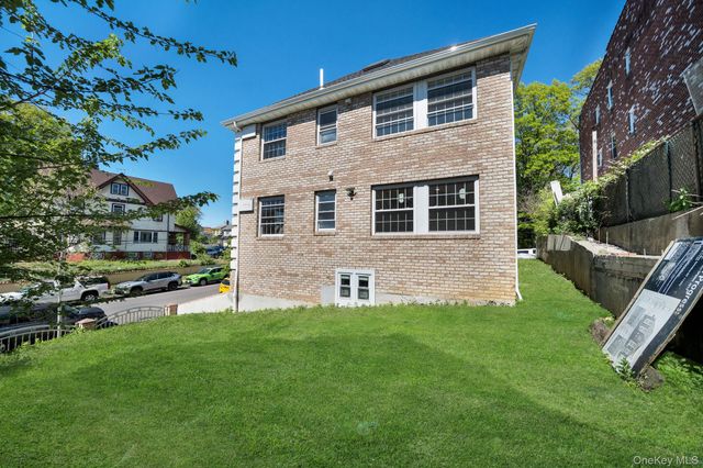 85-02 165th Street, Jamaica Hills, NY 11432