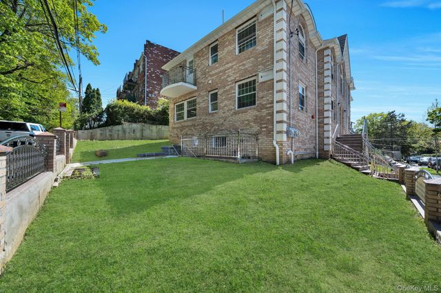 85-02 165th Street, Jamaica Hills, NY 11432