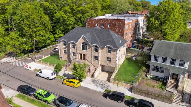 85-02 165th Street, Jamaica Hills, NY 11432