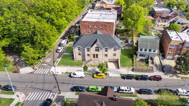 85-02 165th Street, Jamaica Hills, NY 11432