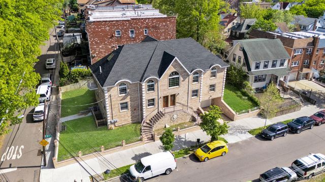 85-02 165th Street, Jamaica Hills, NY 11432