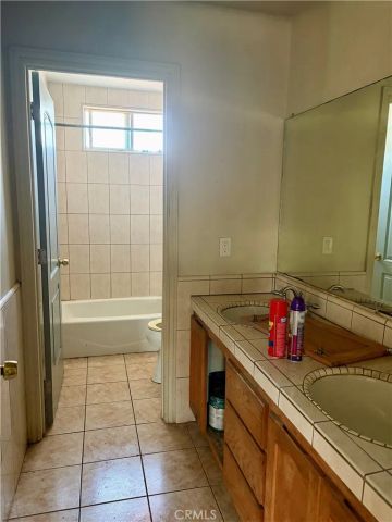 1042 W Mcfadden, Santa Ana, CA 92707