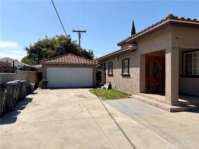 1042 W Mcfadden, Santa Ana, CA 92707