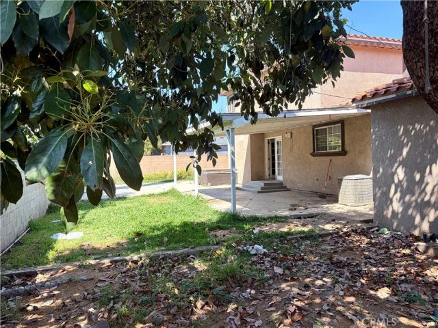 1042 W Mcfadden, Santa Ana, CA 92707