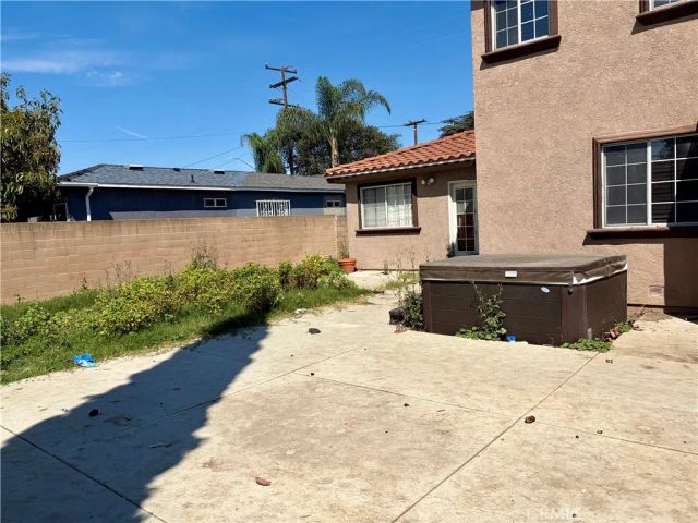 1042 W Mcfadden, Santa Ana, CA 92707