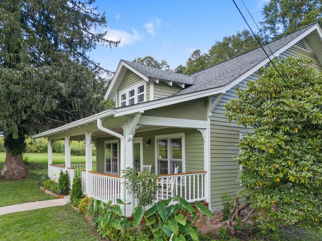 364 Hiawassee Street, Hayesville, NC 28904