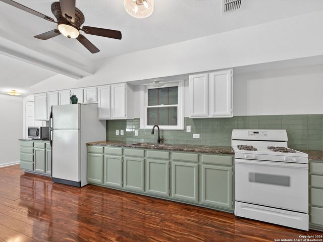 166 Lovera Blvd, San Antonio, TX 78212