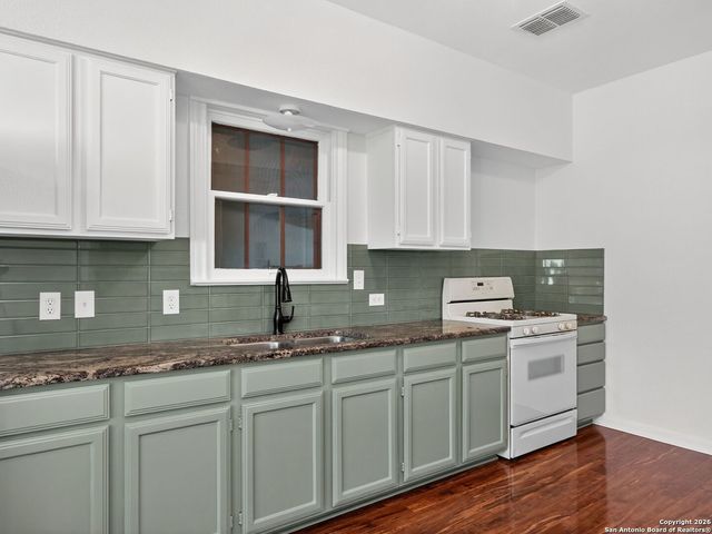 166 Lovera Blvd, San Antonio, TX 78212