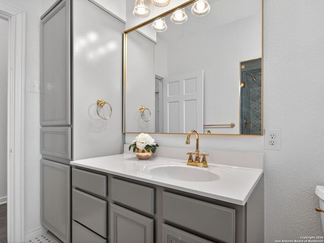 166 Lovera Blvd, San Antonio, TX 78212