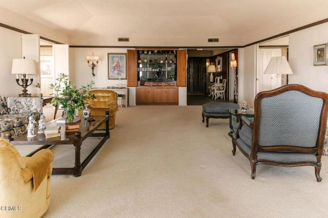 5703 Catherwood Drive, La Canada Flintridge, CA 91011