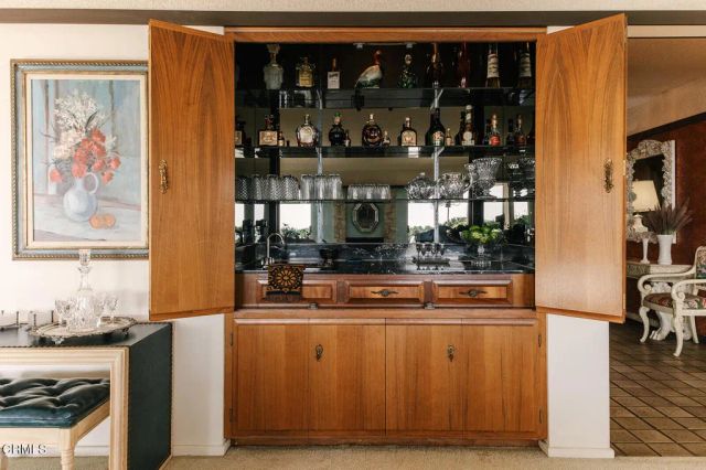 5703 Catherwood Drive, La Canada Flintridge, CA 91011