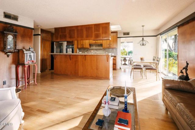 5703 Catherwood Drive, La Canada Flintridge, CA 91011