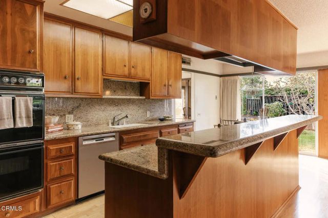 5703 Catherwood Drive, La Canada Flintridge, CA 91011