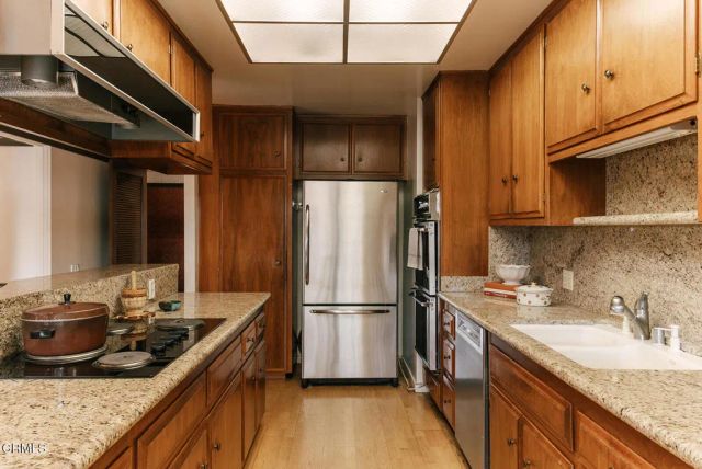 5703 Catherwood Drive, La Canada Flintridge, CA 91011