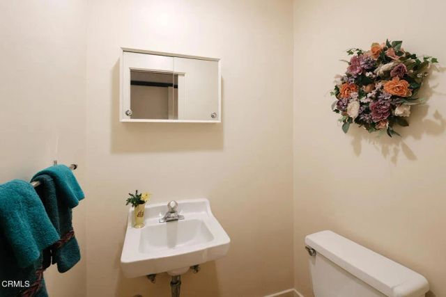 5703 Catherwood Drive, La Canada Flintridge, CA 91011