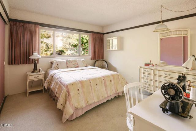 5703 Catherwood Drive, La Canada Flintridge, CA 91011