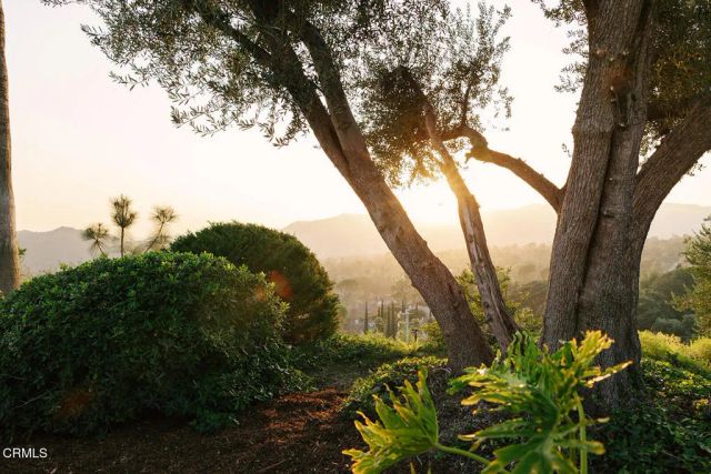 5703 Catherwood Drive, La Canada Flintridge, CA 91011