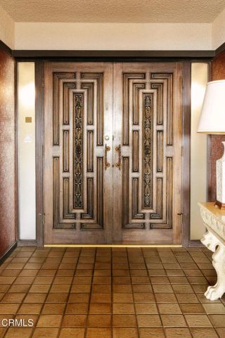 5703 Catherwood Drive, La Canada Flintridge, CA 91011