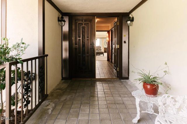 5703 Catherwood Drive, La Canada Flintridge, CA 91011