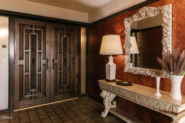 5703 Catherwood Drive, La Canada Flintridge, CA 91011