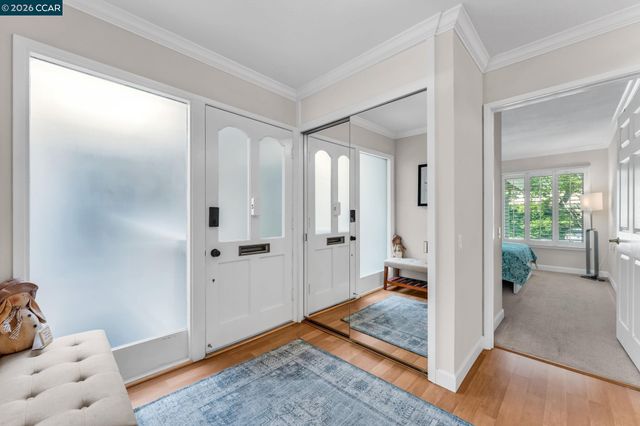 1935 Golden Rain Rd 1, Walnut Creek, CA 94595