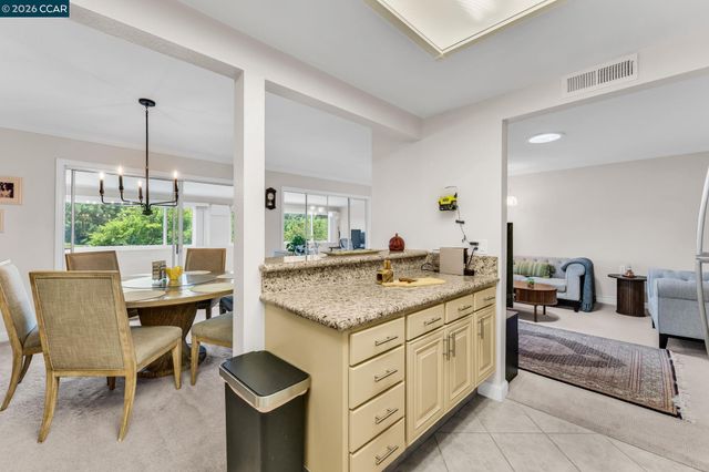 1935 Golden Rain Rd 1, Walnut Creek, CA 94595