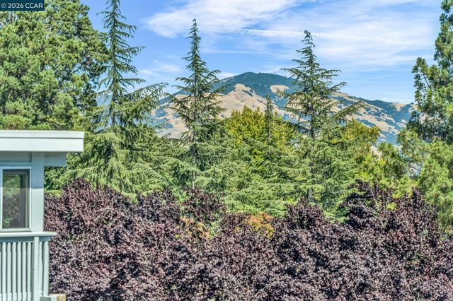 1935 Golden Rain Rd 1, Walnut Creek, CA 94595