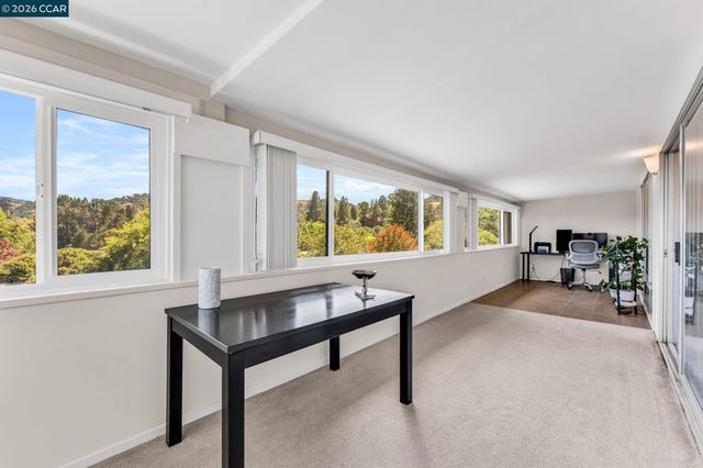 1935 Golden Rain Rd 1, Walnut Creek, CA 94595