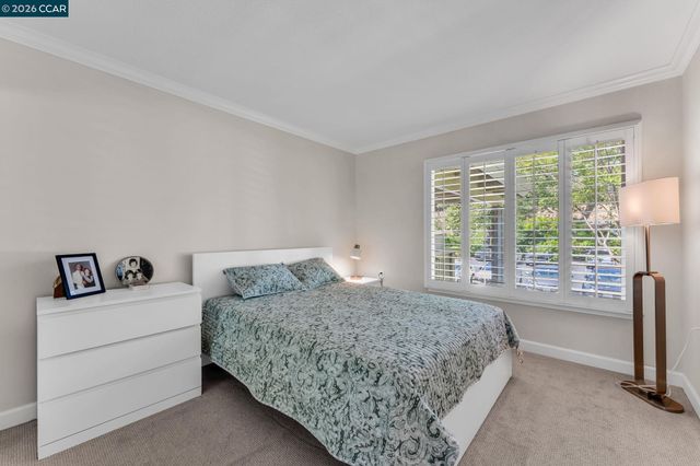 1935 Golden Rain Rd 1, Walnut Creek, CA 94595