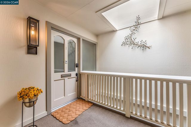 1935 Golden Rain Rd 1, Walnut Creek, CA 94595