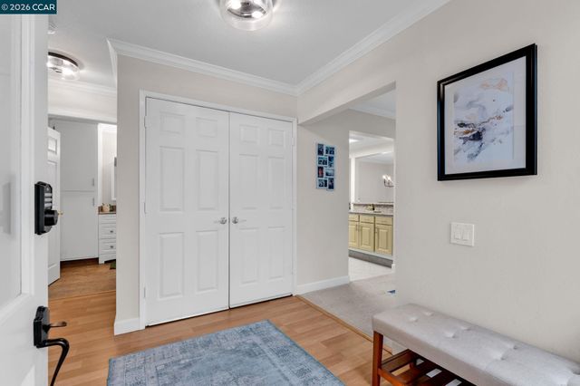 1935 Golden Rain Rd 1, Walnut Creek, CA 94595