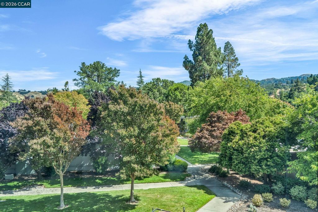 1935 Golden Rain Rd 1, Walnut Creek, CA 94595