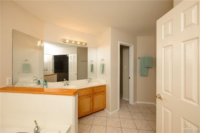 8302 Lago Drive, Harlingen, TX 78552