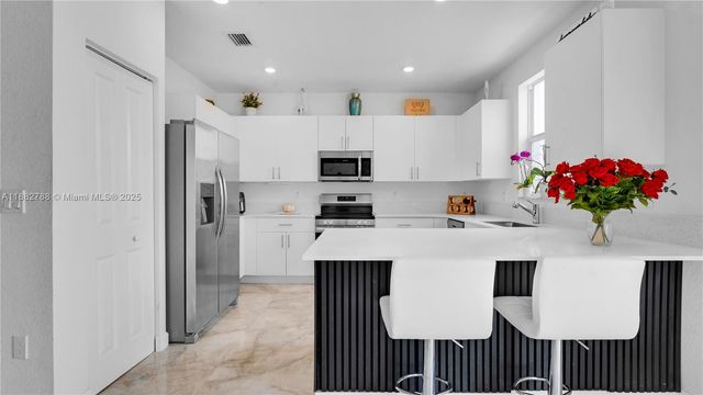 11968 NW 46th St, Coral Springs, FL 33076