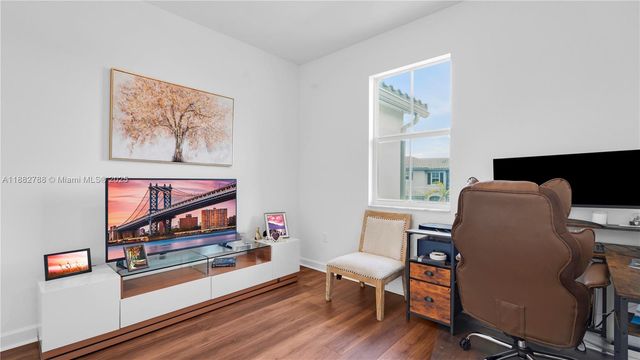 11968 NW 46th St, Coral Springs, FL 33076