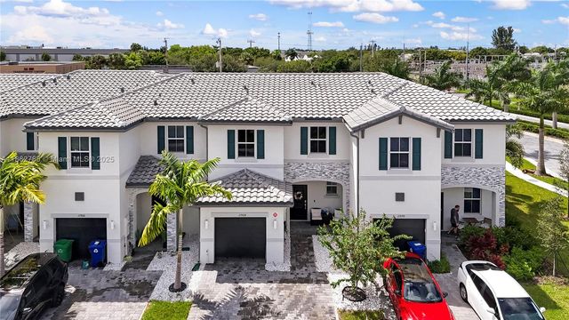 11968 NW 46th St, Coral Springs, FL 33076