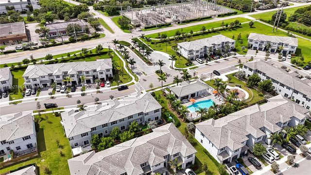 11968 NW 46th St, Coral Springs, FL 33076