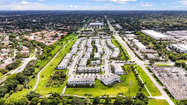 11968 NW 46th St, Coral Springs, FL 33076