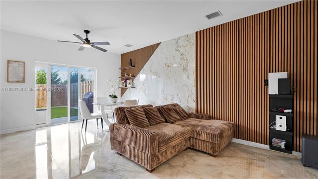 11968 NW 46th St, Coral Springs, FL 33076