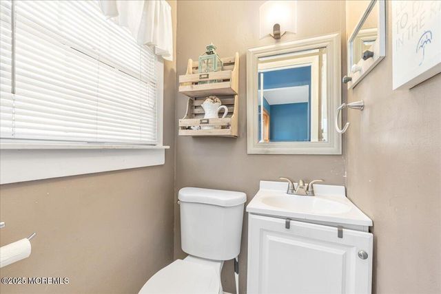 4 Lafayette Drive, Hazlet, NJ 07730